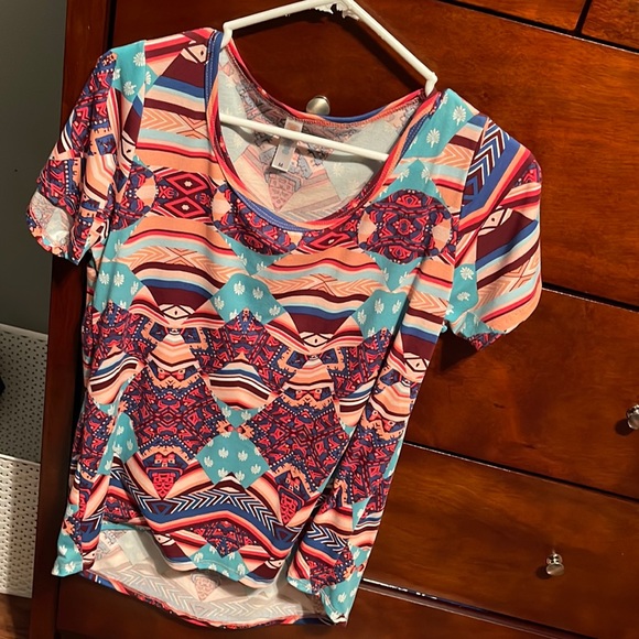 Medium Lularoe tunic - Picture 1 of 3